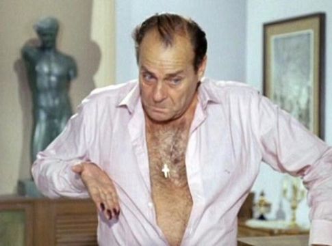 Η ιστορία πίσω από το χλιμίντρισμα του Κωνσταντάρα στην ταινία «Κάτι κουρασμένα παλικάρια» (vid)