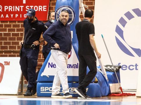 Λαύριο-Προμηθέας: Οι «εκρήξεις» του Γιατρά και είσοδος στο παρκέ (vid)
