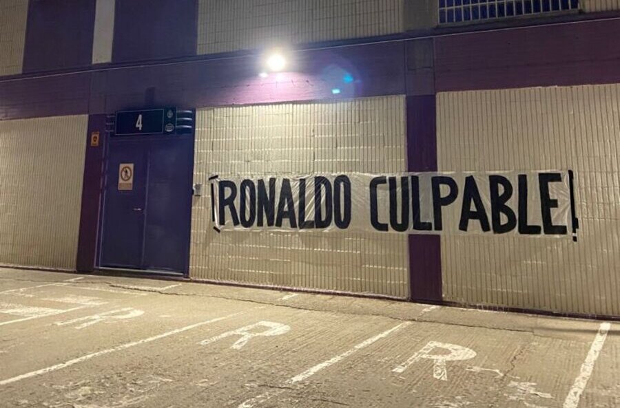 Βαγιαδολίδ: Πανό κατά του Ρονάλντο από τους οπαδούς της ομάδας (pic)