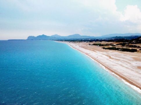 Ποια είναι τα 4 ελληνικά νησιά που θα βρεθούν στην «πράσινη» λίστα των Βρετανών
