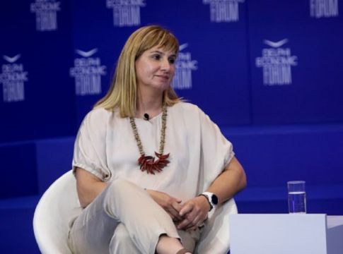 Μπεκατώρου: Ο πόνος που βιώνει ένα θύμα μένει ανεξίτηλος – Να σταματήσουμε να καλλωπίζουμε το πρόβλημα