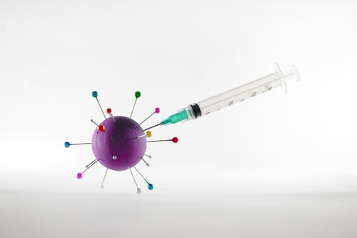 Η νέα τάση που κάνει θραύση: Τουρισμός για εμβολιασμό κατά του κορωνοϊού