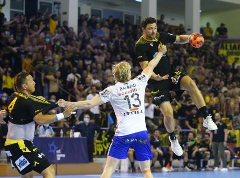 LIVE: Ίσταντς – ΑΕΚ 20-24 (Τελικό)