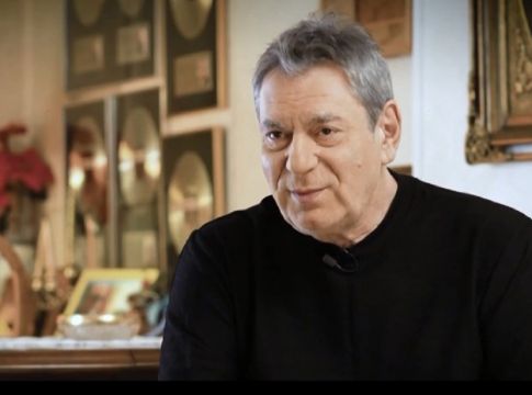 Ο Άγγελος Διονυσίου θυμάται την πιο συγκινητική έκπληξη που έκανε στον πατέρα του (vid)