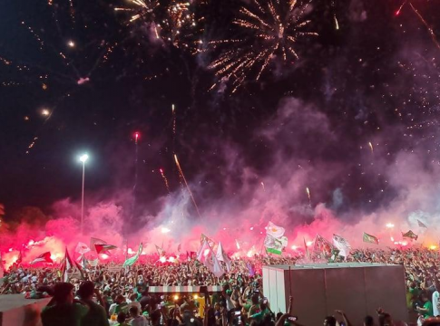 Χαμός στη Λευκωσία για το πρωτάθλημα της Ομόνοιας και… κράξιμο στην αστυνομία (vids)