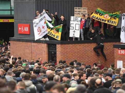 Επίσημο: Αναβολή στο Γιουνάιτεντ – Λίβερπουλ (vids)