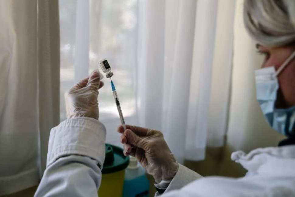 Γεωργαντάς: Ρεκόρ εμβολιασμών από τον Ιούλιο – Πότε θα εμβολιαστούν οι 20αρηδες
