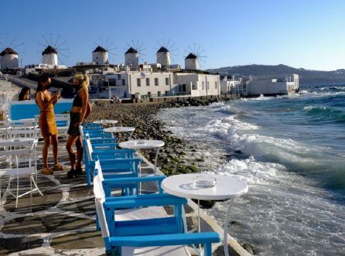 Βρετανία: Εκτός «πράσινης λίστα» η Ελλάδα (vid)