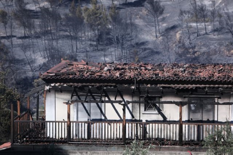 Ευθύμης Λέκκας: «Τεράστιες οι επιπτώσεις από την πυρκαγιά στο Σχίνο»