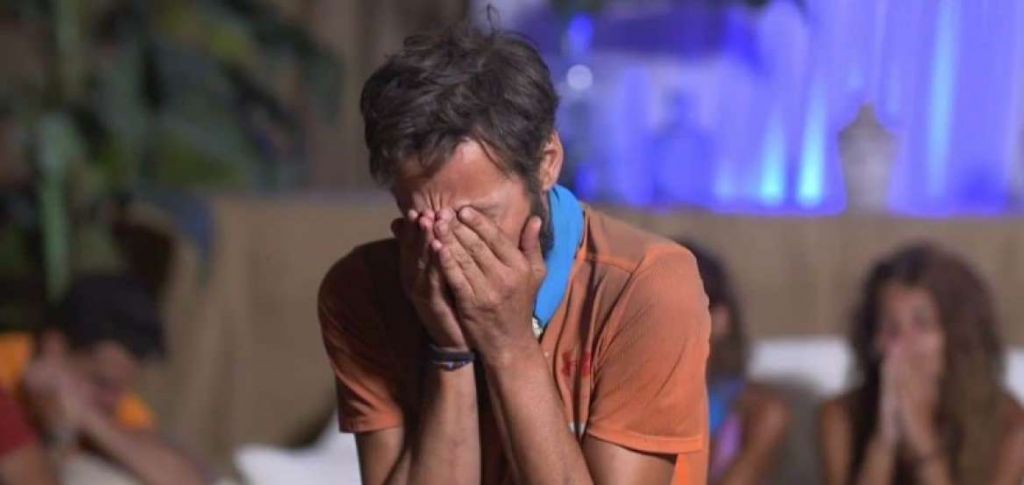 Survivor: Σκάνδαλο με τον Πάνο Καλίδη – Τρεις συμπαίκτες του τον ανάγκασαν να αποχωρήσει
