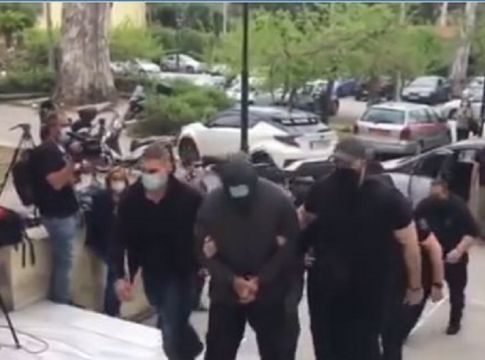 Φουρθιώτης: Έφτασε στον ανακριτή – Κρίνεται αν θα οδηγηθεί στη φυλακή (vid)