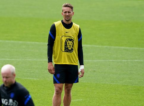 Εκτός για το υπόλοιπο του Euro ο Ντε Γιονγκ