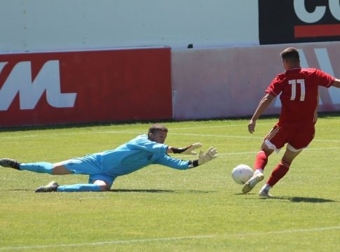 ΌΦΗ: Υπογράφει συμβόλαιο με την Ντάρμσταντ ο Μακατουνάκης