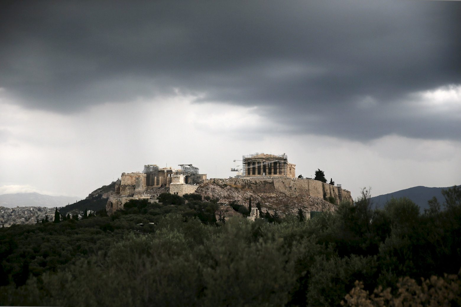 Έρχονται καταιγίδες και χαλάζι – Πότε θα χτυπήσουν την Αττική