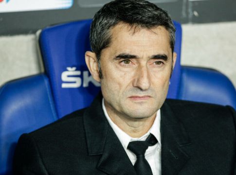 Έκπληξη με Βαλβέρδε