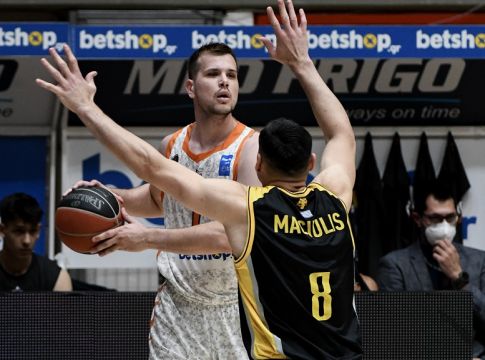 Τιμωρία δύο αγωνιστικών για Αγραβάνη, χάνει τα επόμενα δύο ματς με την ΑΕΚ (vid)