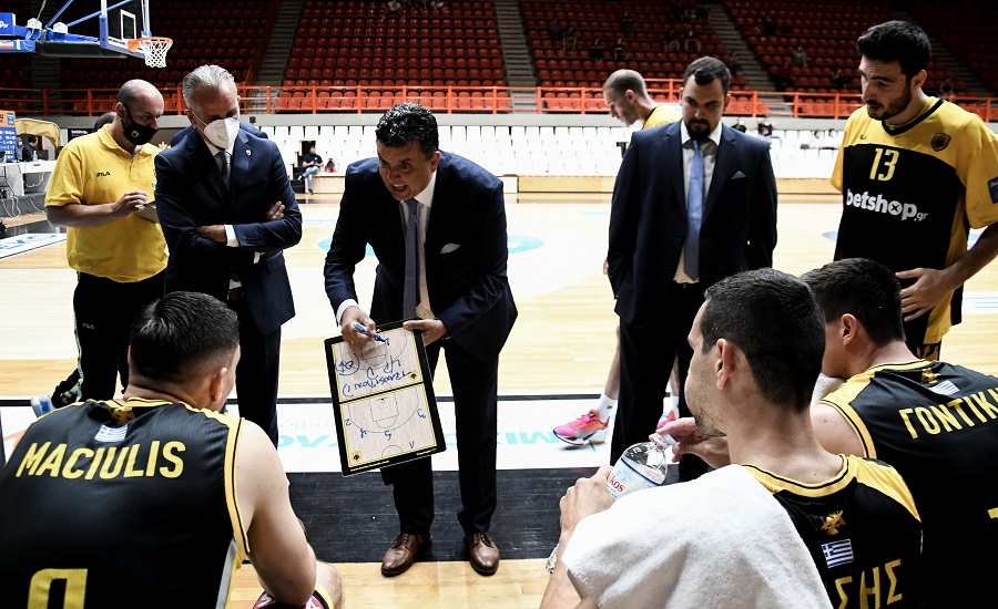 Αγγέλου: «Είμαι ικανοποιημένος από τους παίκτες» (Vid)