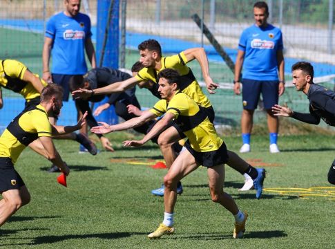 ΑΕΚ: Ατομικό για τρεις