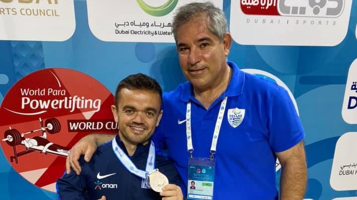 Παγκόσμιο ρεκόρ ο Μαλακόπουλος στο μήκος, χάλκινο μετάλλιο ο Μπακοχρήστος