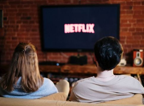 «Καυτός» Ιούλιος στο Netflx με πλούσιο πρόγραμμα