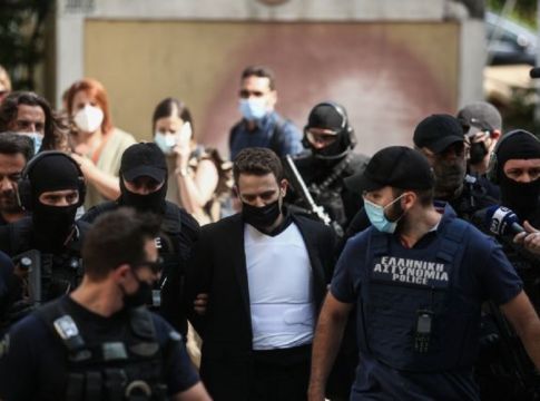 Έγκλημα στα Γλυκά Νερά: Έφτασε στην Ευελπίδων ο δολοφόνος της Καρολάιν (vids+pics)