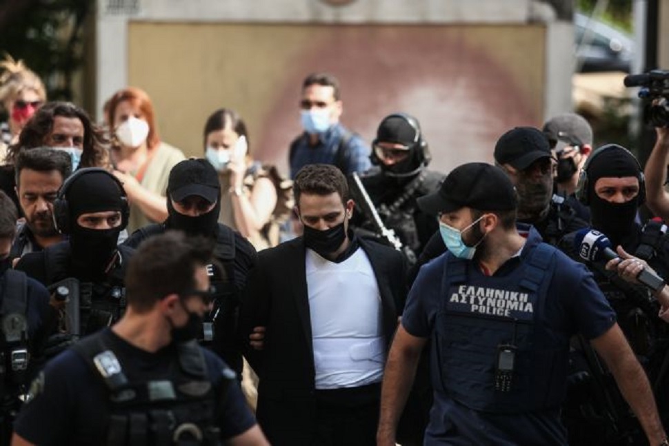 Έγκλημα στα Γλυκά Νερά: Έφτασε στην Ευελπίδων ο δολοφόνος της Καρολάιν (vids+pics)
