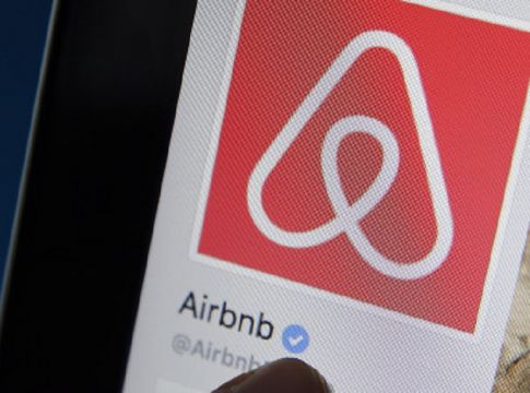Airbnb: Έκρηξη κρατήσεων στις βραχυχρόνιες μισθώσεις – Ποια περιοχή κερδίζει τους επισκέπτες