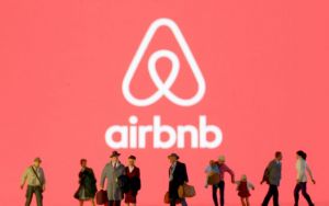 Airbnb: Έκρηξη στις κρατήσεις μετά το lockdown – Οι περιοχές με τη μεγαλύτερη ζήτηση