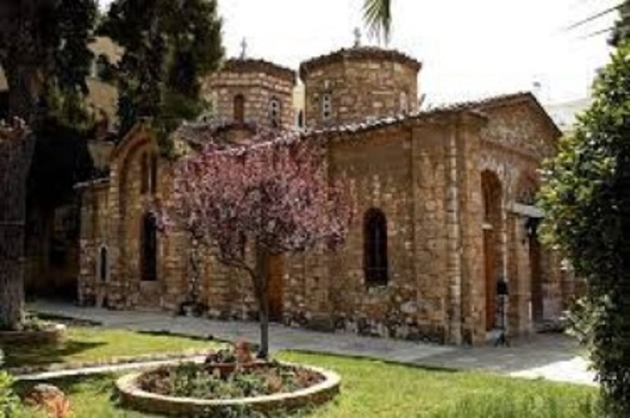 Επίθεση με βιτριόλι σε Μητροπολίτες: Δικαζόταν για υπόθεση ναρκωτικών ο δράστης – ιερέας