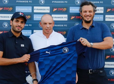 Βρήκε δουλειά στην Αίγυπτο ο Γκώνιας! (pics)