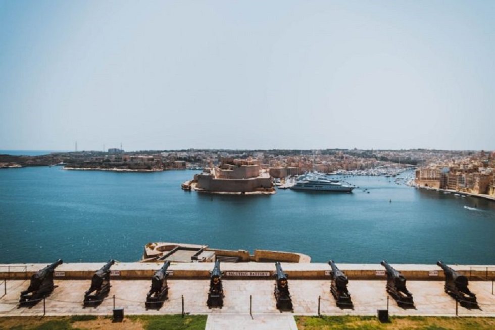 «Φρένο» της Μάλτας στους Βρετανούς τουρίστες – Ζητά πιστοποιητικό εμβολιασμού