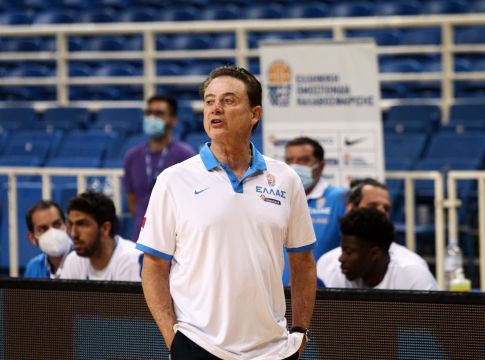 Πιτίνο: «Οι φίλαθλοι θα ερωτευτούν την Εθνική αν πετύχει»