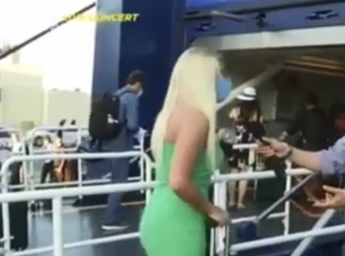 «Δέχομαι απειλές, φτιάχνουν ψεύτικα προφίλ και με βρίζουν», λέει η ταξιδιώτισσα που έγινε viral