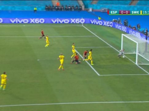 Η εντυπωσιακή απόκρουση του Ολσεν στην κεφαλιά του Ολμο (vid)