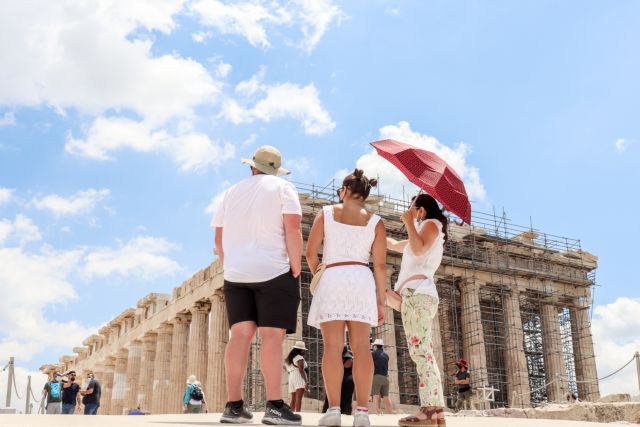 Ανησυχία για τον τουρισμό μετά τη βρετανική ψυχρολουσία – Το σχέδιο… Σιγκαπούρης για τα τεστ