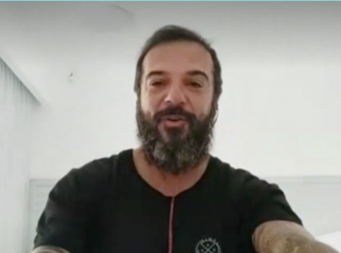 «Survivor»: Ο Τριαντάφυλλος για φαγητό με τη σύζυγό του και τον Παπαγεωργίου