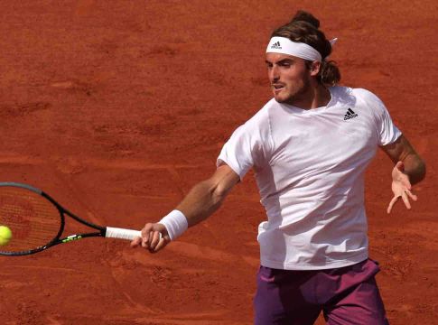 Ο Τσιτσιπάς τους… εκδικείται: Το μειονέκτημα το μετέτρεψε σε πλεονέκτημα! (vids)