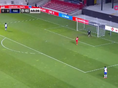 Καναδάς – Αϊτή: Τερματοφύλακας πέτυχε το καλύτερο αυτογκόλ του κόσμου (vid)