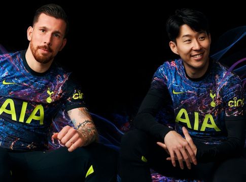 Κάτι συμβαίνει με τη νέα εκτός έδρας φανέλα της Τότεναμ (pic)