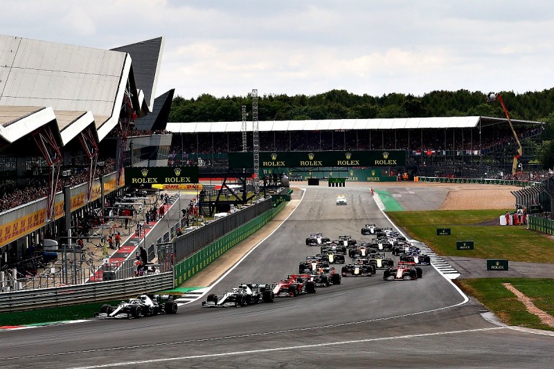 Formula 1: Πρεμιέρα στο Σίλβερστοουν με τα δοκιμαστικά