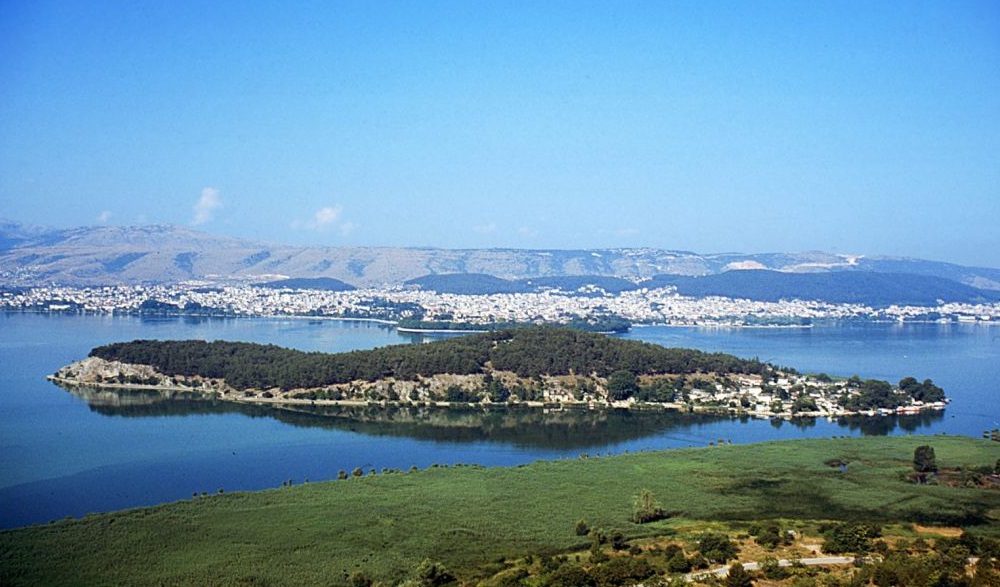 Έκρηξη των κρουσμάτων κορωνοϊού στα Γιάννενα – Θλιβερή πρωτιά στην περιφέρεια Ηπείρου