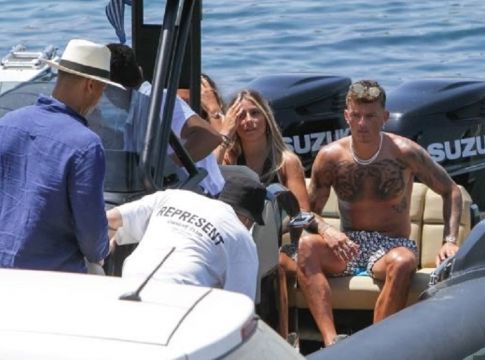 Διακοπές στη Μύκονο για Φίλιπς – Γουάιτ (pics)