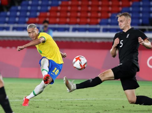 Νίκη-πρωτιάς για τη Βραζιλία (3-1), καταδικαστική ισοπαλία για τους Γερμανούς (1-1)