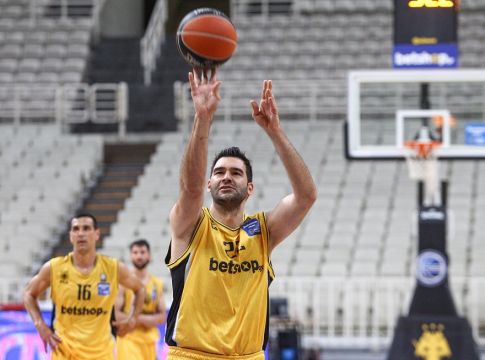 Παραμένει στην ΑΕΚ ο Μαυροειδής
