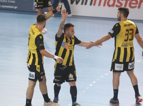 Νίκησε τον ΠΑΟΚ και κατέκτησε το πρωτάθλημα η ΑΕΚ (35-32)