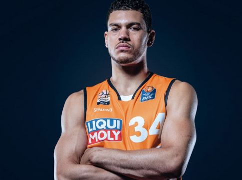 Μπάγερν Μονάχου: Ενίσχυσε την ρακέτα με τον Γκάβιν Σίλινγκ