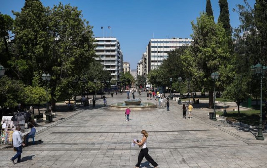 Σφίγγει ο κλοιός για τους ανεμβολίαστους – Οι εργοδότες μπορούν πλέον να ζητούν πληροφόρηση εάν οι εργαζόμενοι έχουν εμβολιαστεί