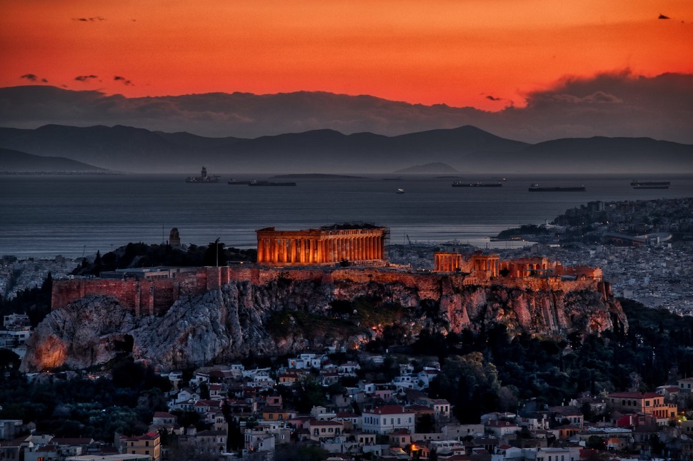 Κορωνοϊός: Παγιώνεται στις 2.000 η νέα βάση κρουσμάτων – Αγώνας δρόμου να μην επιβεβαιωθούν οι εφιαλτικές προβλέψεις