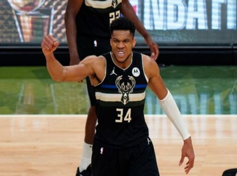 Έπος: Ο Αντετοκούνμπο τραγουδάει Χαρά Βέρρα και… κάνει ζημιές (vid)