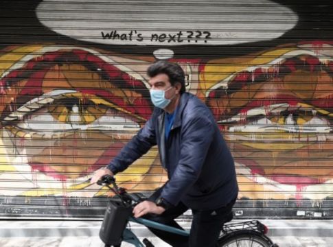 Σαρηγιάννης: 2.600 κρούσματα στο τέλος Ιουλίου – Όλα ανοιχτά για νέο lockdown